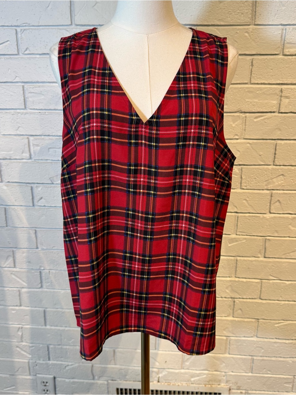 J. Crew Red Plaid Sleeveless Top Womens Large NWT